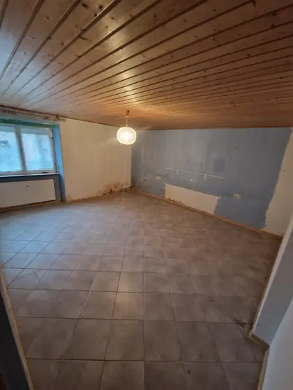 Derselbe Raum in Kitzingen nach der Entrümpelung